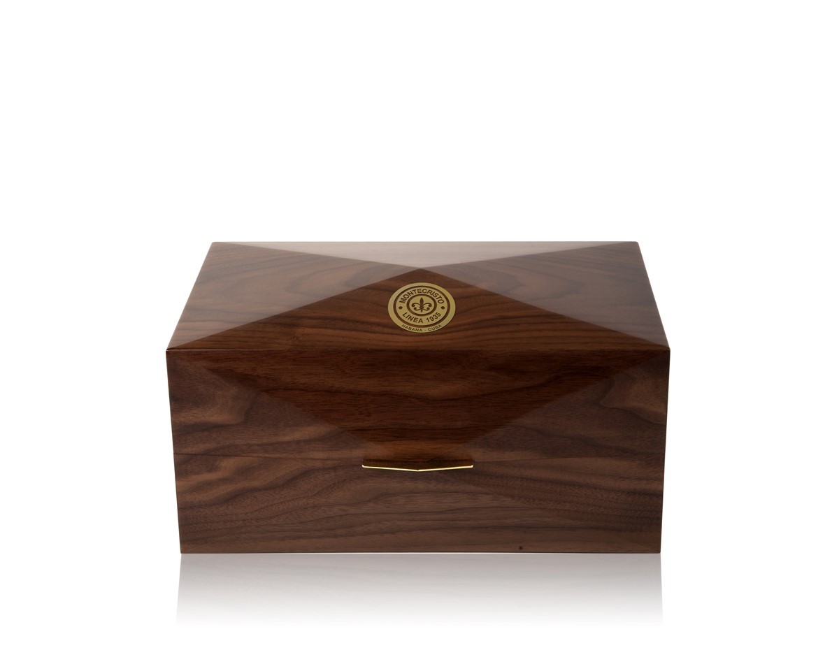 Limited edition Humidor MONTECRISTO Línea 1935