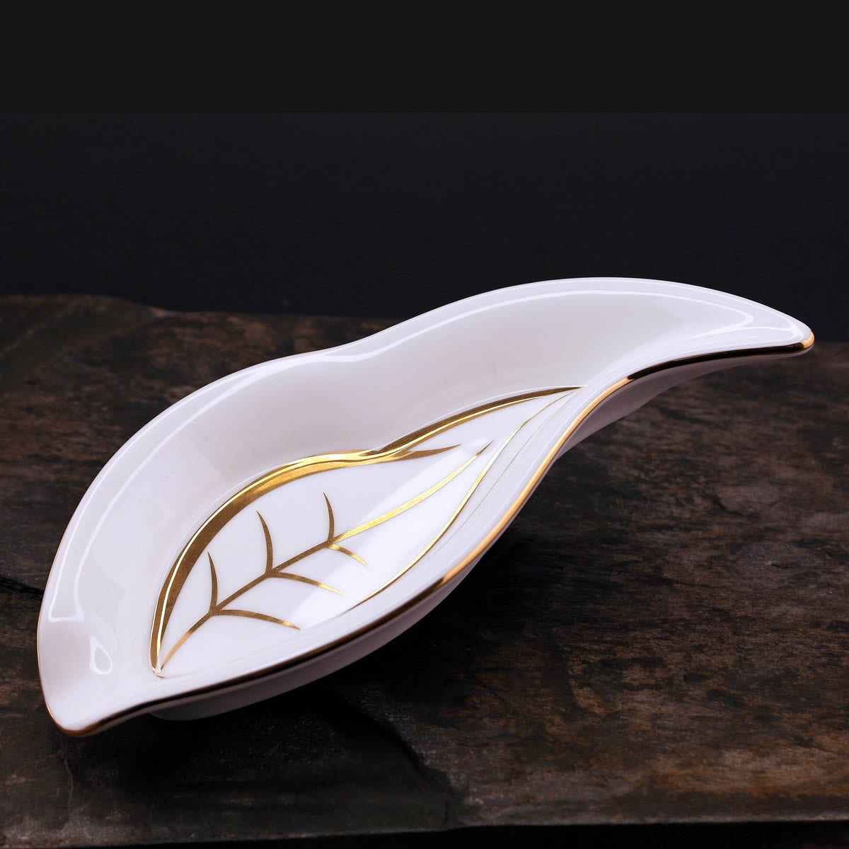 Cenicero porcelana hoja de tabaco